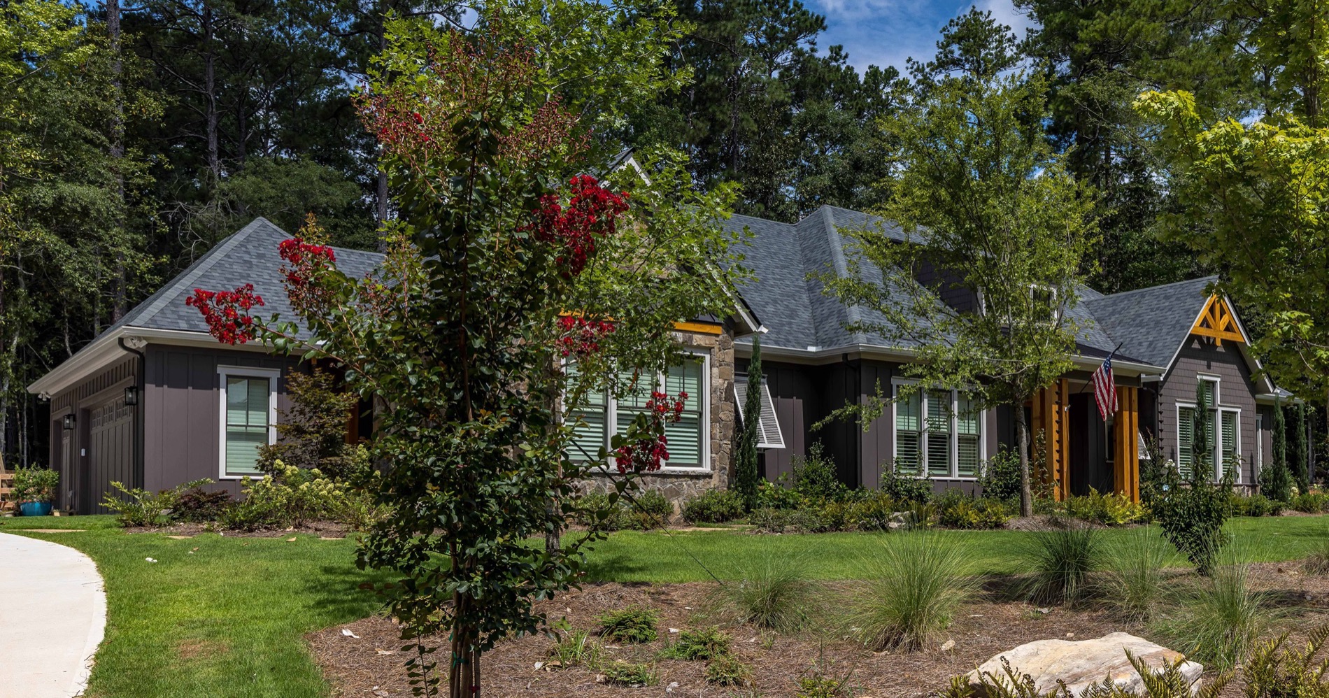 407 Highland Park Loop — custom home exterior
